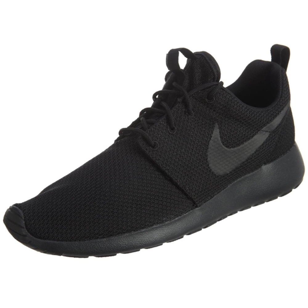 Black on Black NIKE Roshes
